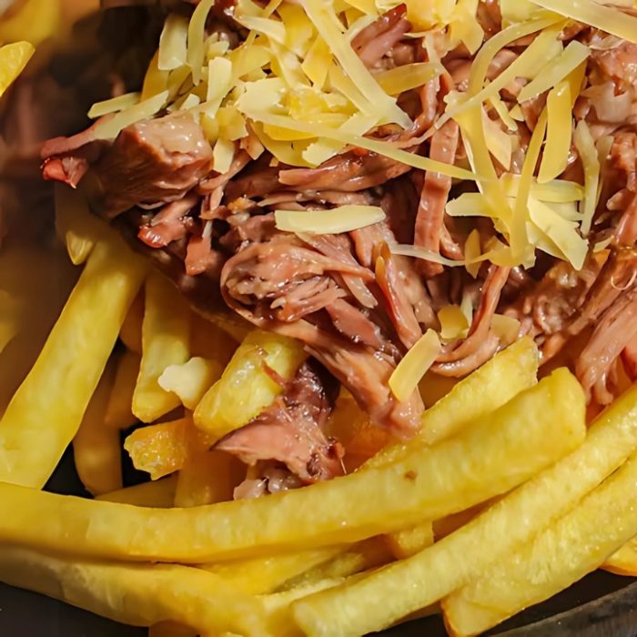 ENTRADA - BATATA COM COSTELA DESFIADA